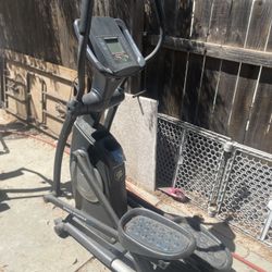 Elliptical trainer