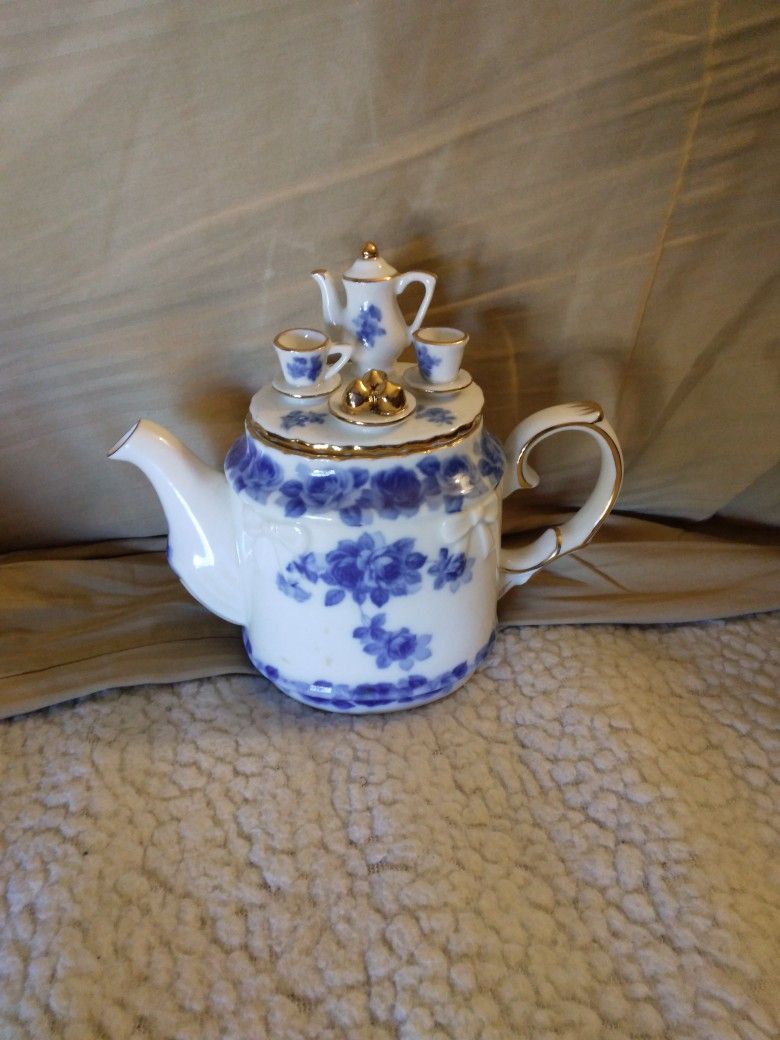 Derby Porcelain Tea Pot -Antique