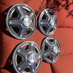 Mustang 13” Hub Caps