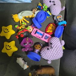 Bag of small toys assortment - FREE