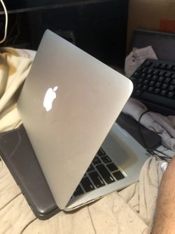 MacBook Air 11.3” intel i5 4GB 128GB SSD with charger all works great macOS Monterey $149 firm price