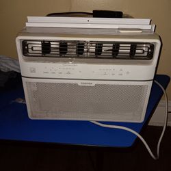 WINDOW AC UNIT 