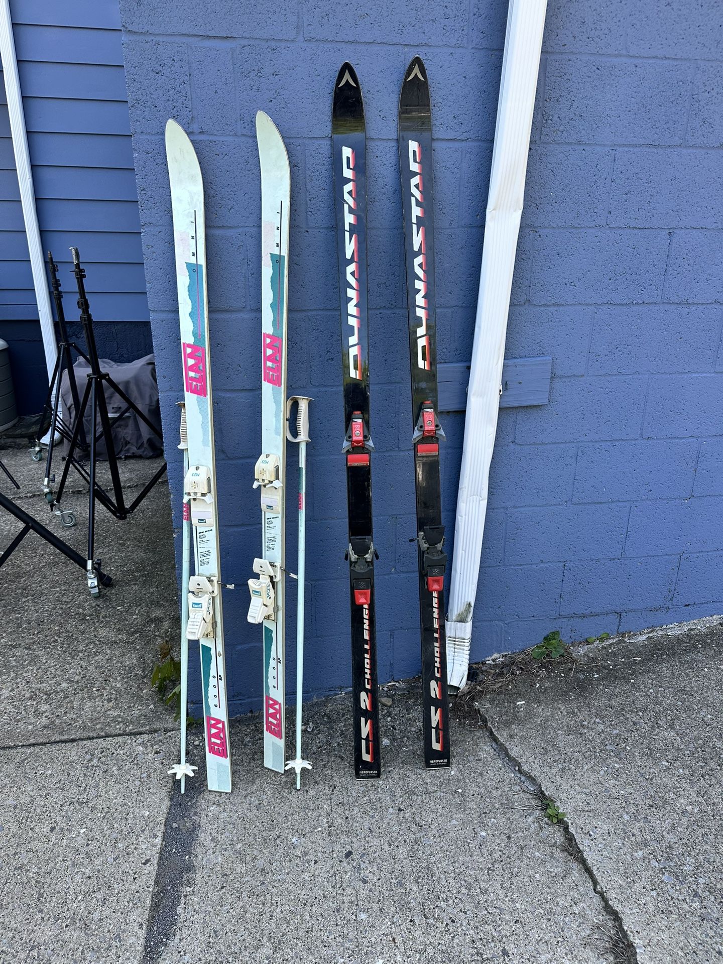 Men And Women Skis