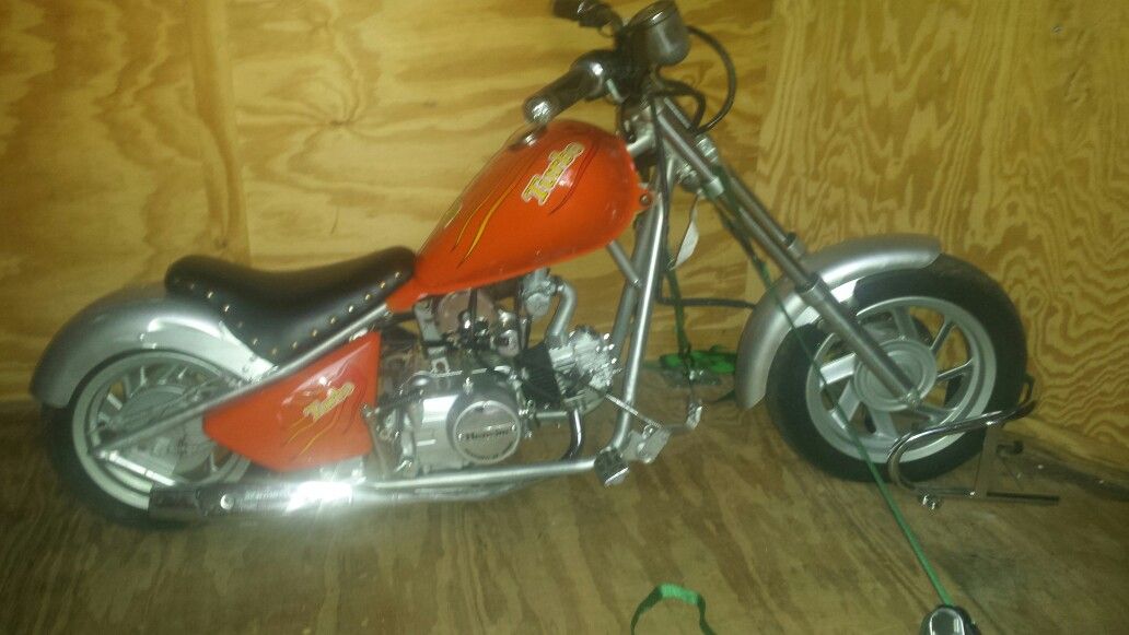 Mini chopper motorcycle