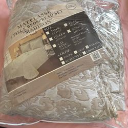 Bed Set Full Size 3 Pices