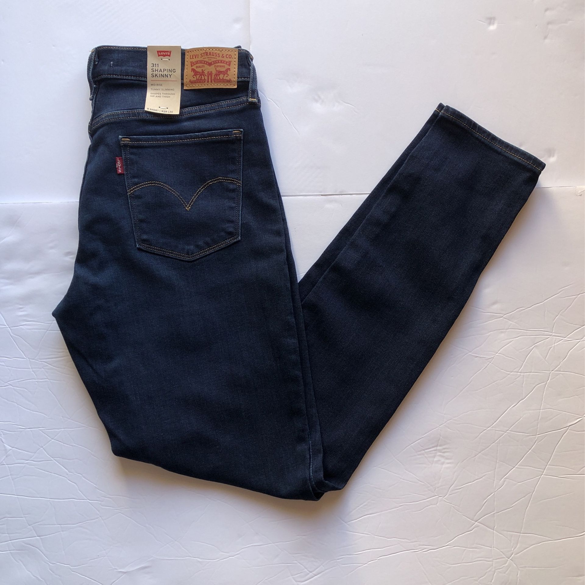 New Women Levi Jeans Size 8