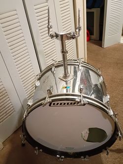 Ludwig 70's Bass Drum Chrome over wood