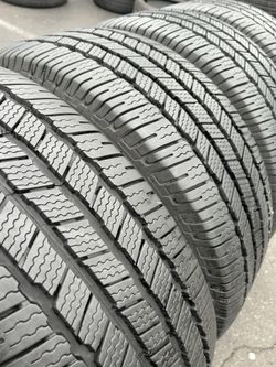 Selling Set Of Michelin 275/55/20