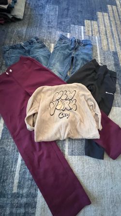 Bundle of toddlers clothes