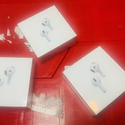 AiRPODS   ** 4TH GENERATION *** 