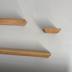 Floating shelves