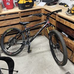 Upgraded Giant Full Suspension Mountain Bike