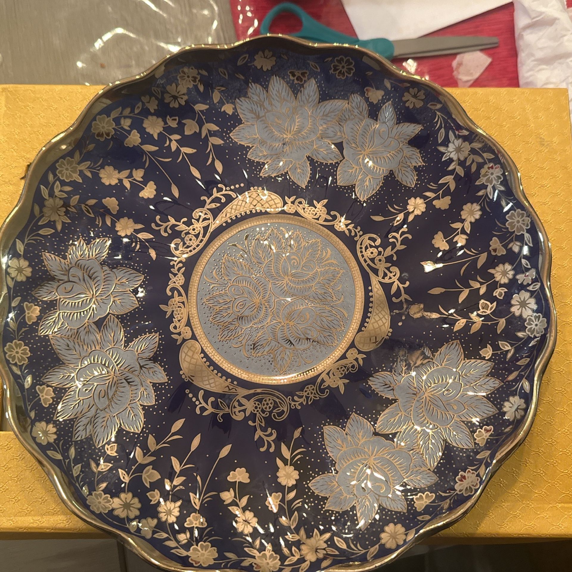 huifeng - Beautiful fruit bowl in gold-plated cobalt - Porcelain
