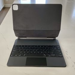 Apple Magic Keyboard for iPad Pro 12.9” (3rd - 6th generation) - Excellent Condition