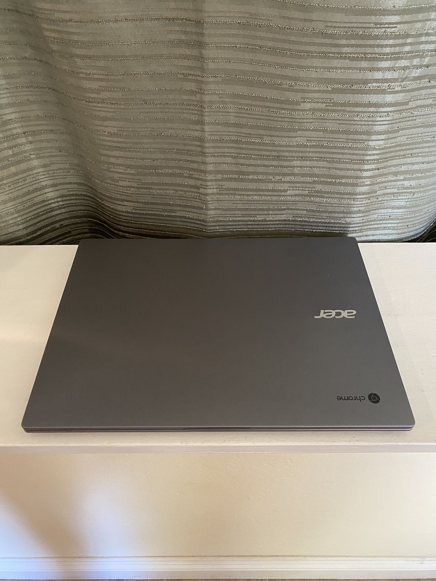 8th Gen Acer Chromebook with 8GB Ram, Bluetooth, and 14 inch screen