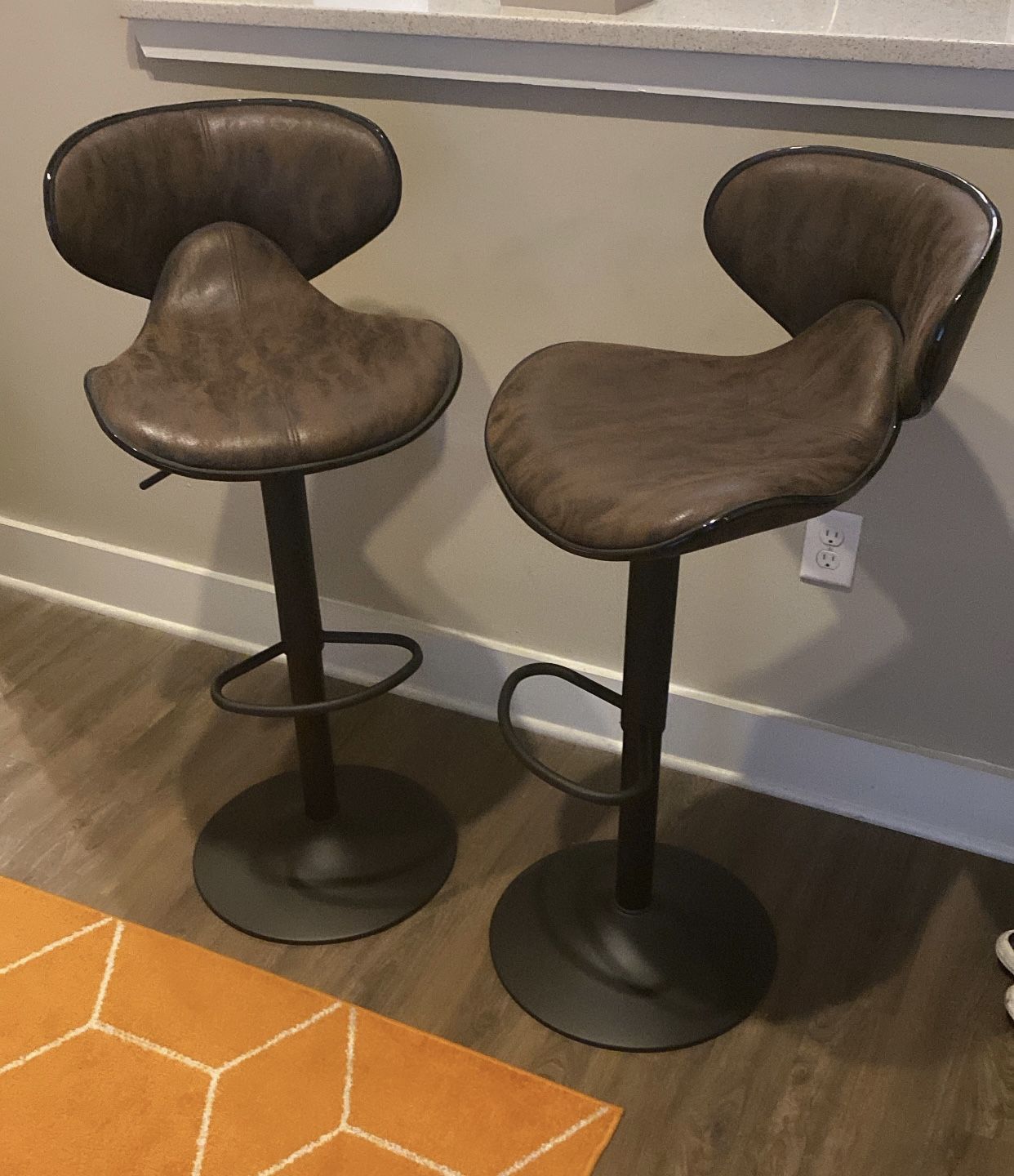 Retro Brown Swivel Bar Stools