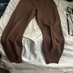 Lulu Lemon Men Joggers Size L