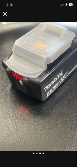 MAKITA 18V. LXT LITHIUM-ION HIGH CAPACITY BATTERY 4.0 AH NEW WITH FUEL GAGE NEW $60 FIRM FIRM