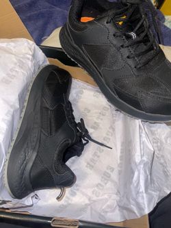 Steel toe shoes size 8