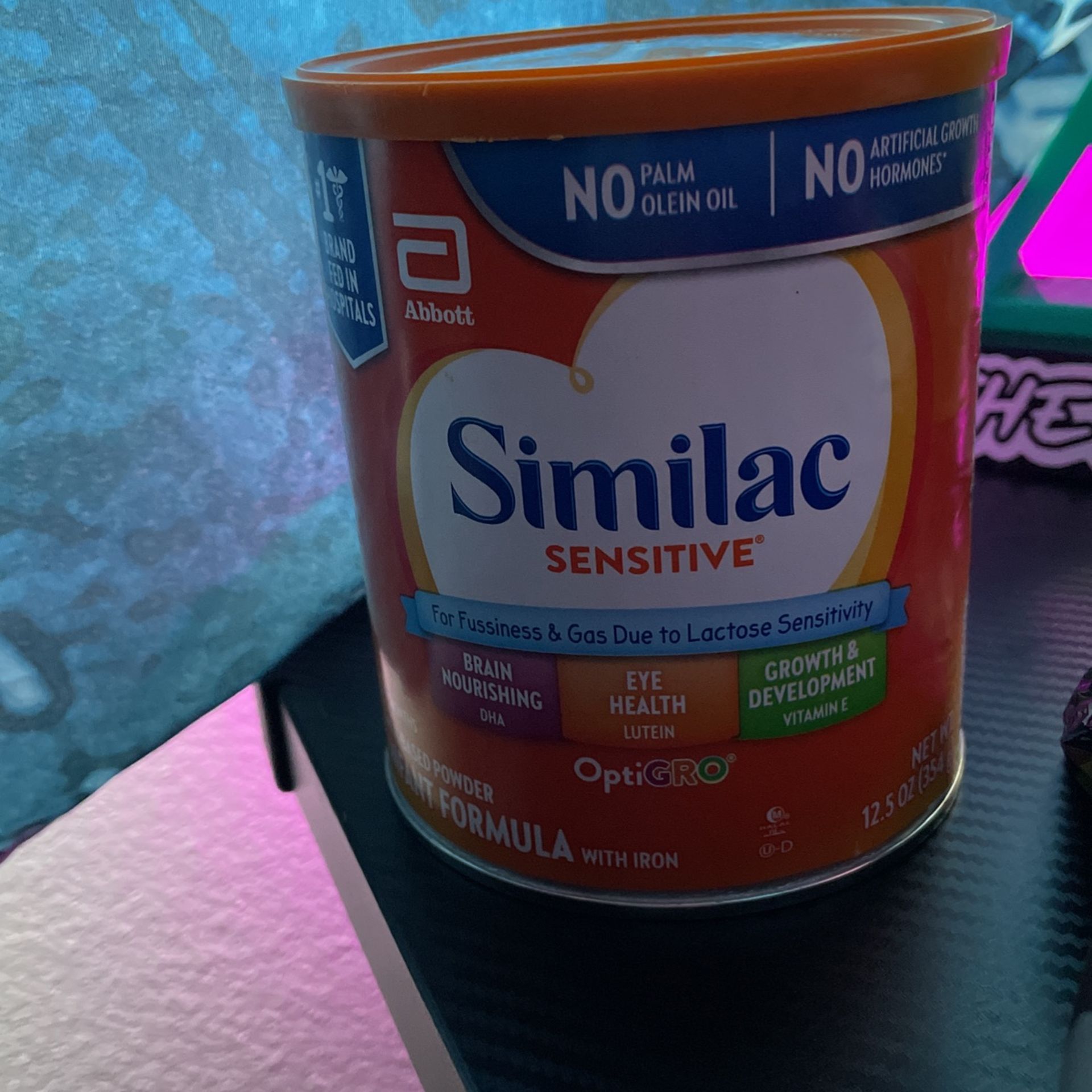 4  Cans Of Similac Sensitive 12.5 Oz 40$