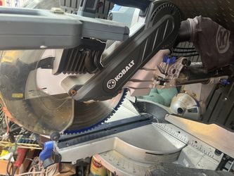 Kobalt 9-amp sliding compound miter saw