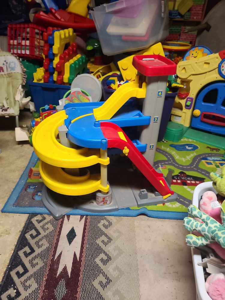 Toy Car Garage 