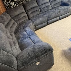 Power Reclining Nice Sectional!