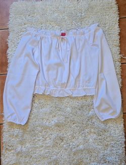Guess White Off-Shoulder Crop Top size XL