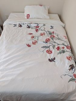 Platform Bed Frame with full size mattress