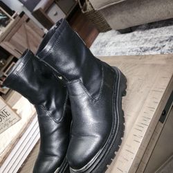 Black Boots