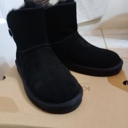 Black NIB Koolaburra By Ugg Boots 