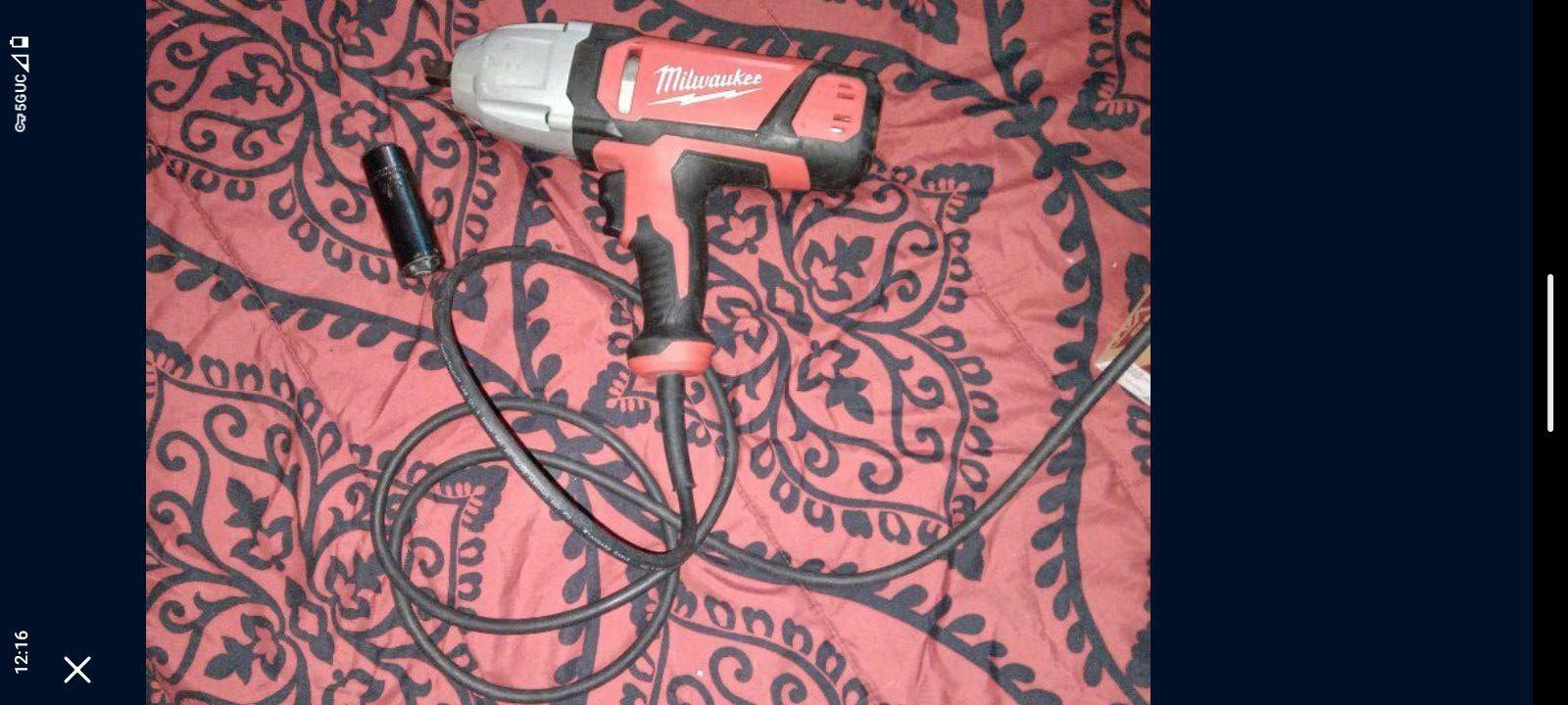 Milwaukee Impact Wrench 