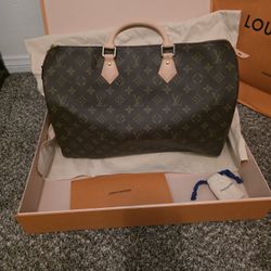 Louis Vuitton Monogram Speedy 40