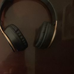 Bt Wave Black And Gold Headphones