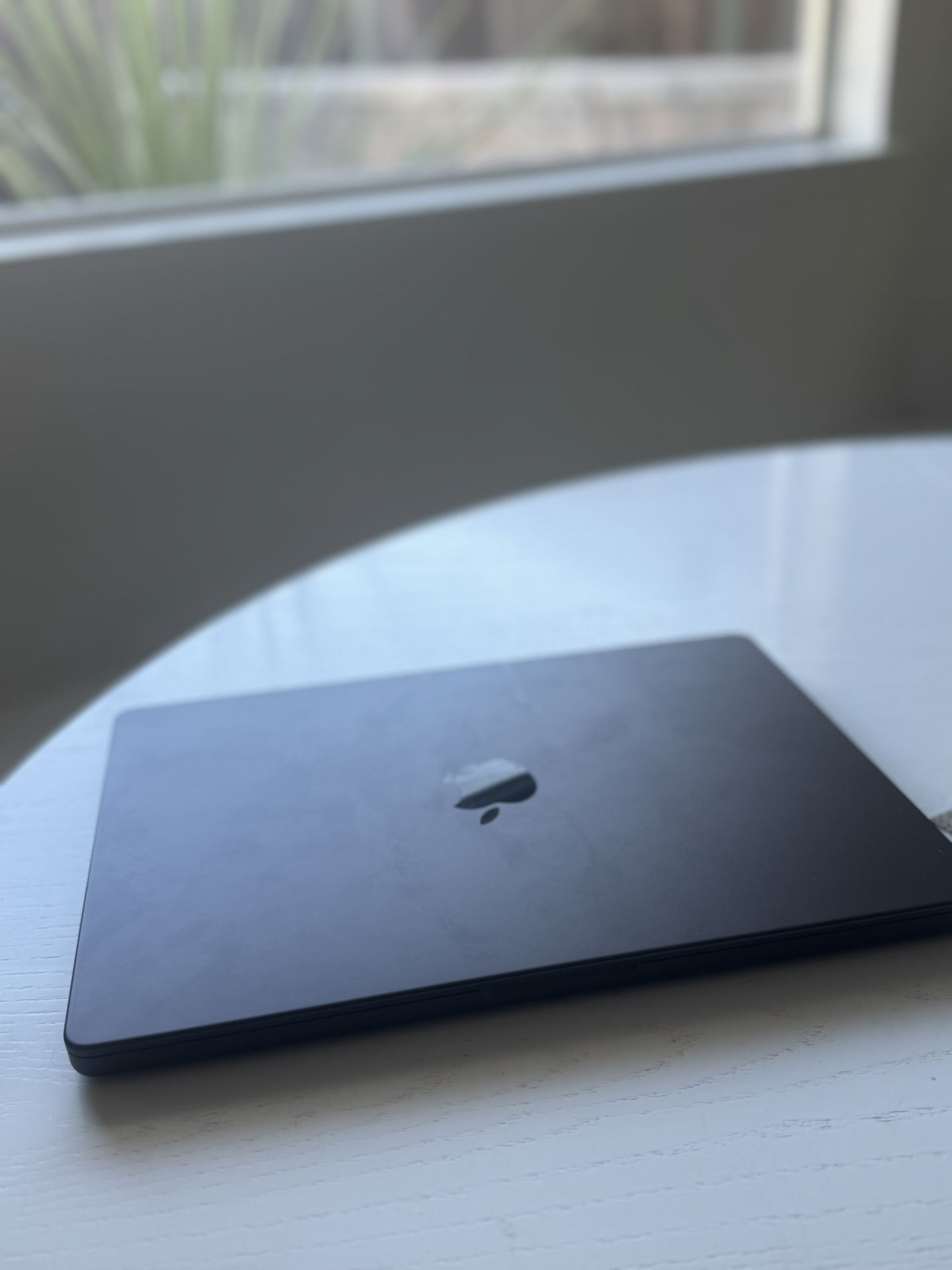 MacBook Pro M4 14β 512GB