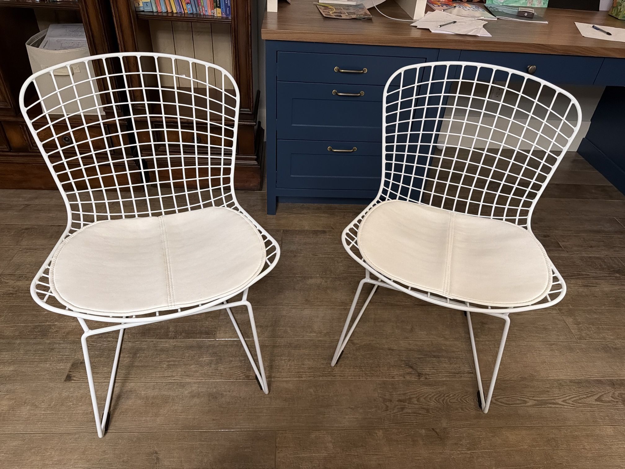 Bertoia Side Chairs With Chair Pad 