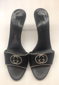 Gucci ladies shoes size 6.5b
