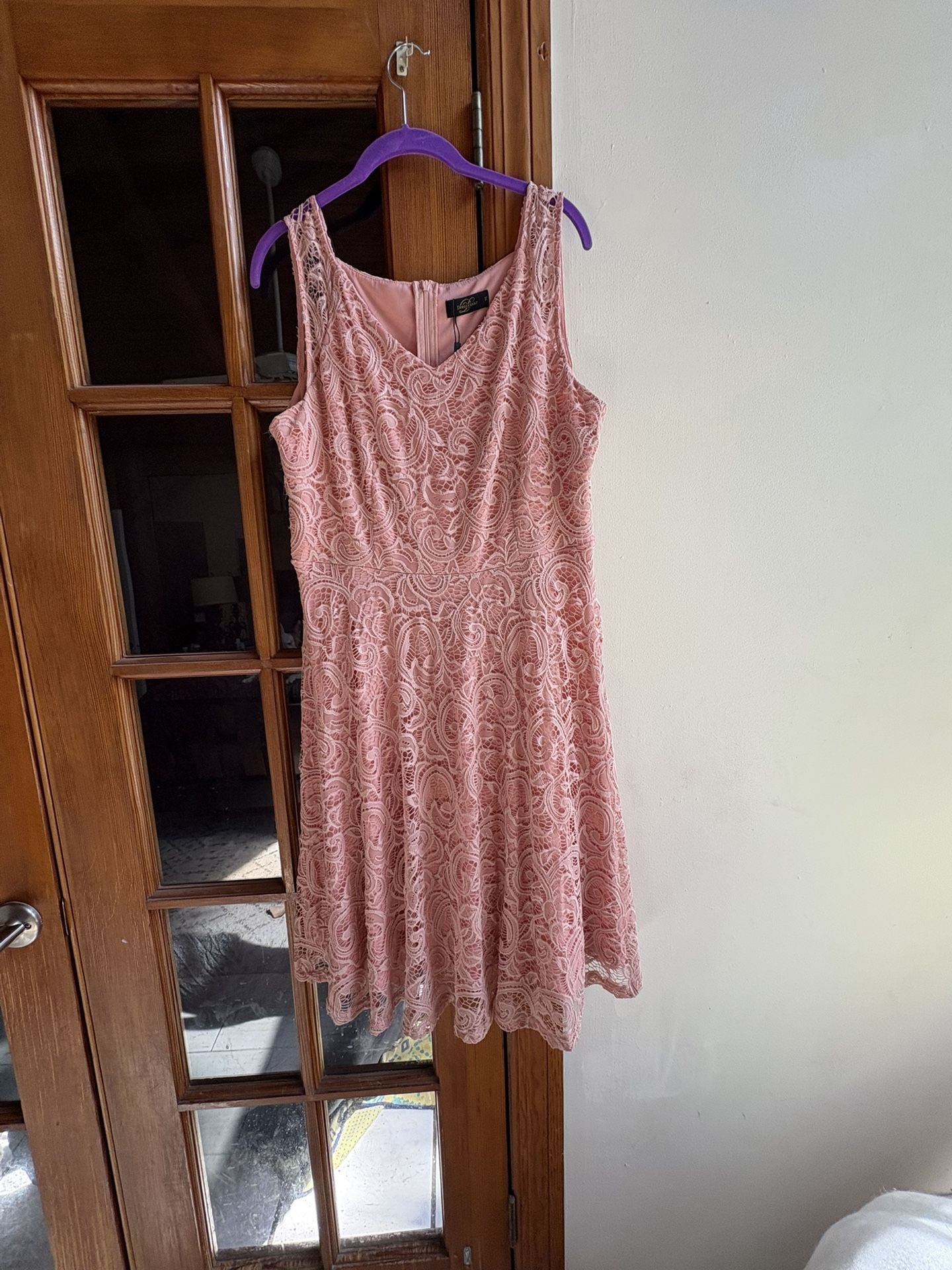 Women’s blush floral lace dress