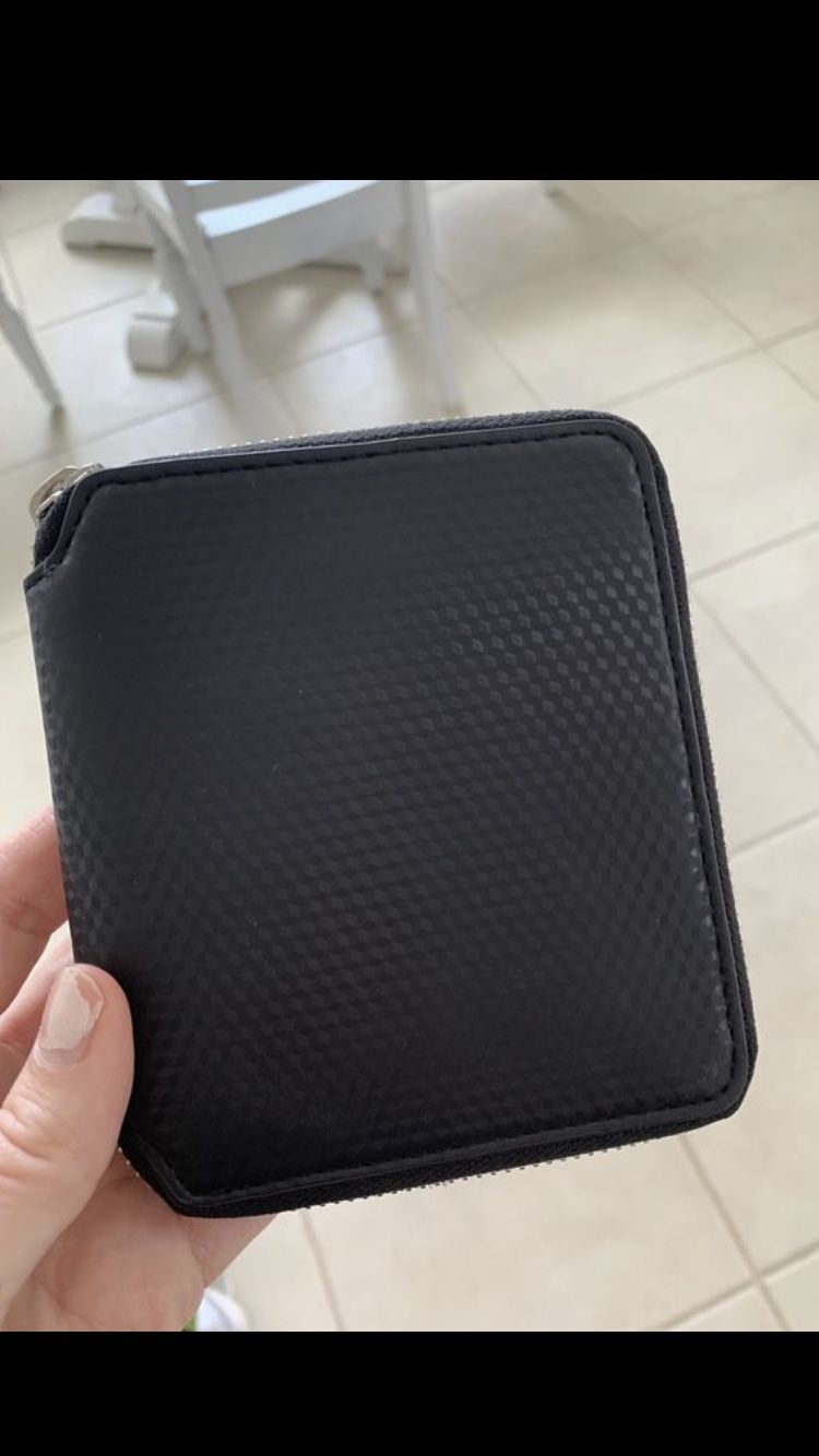 Marc Jacobs new black wallet