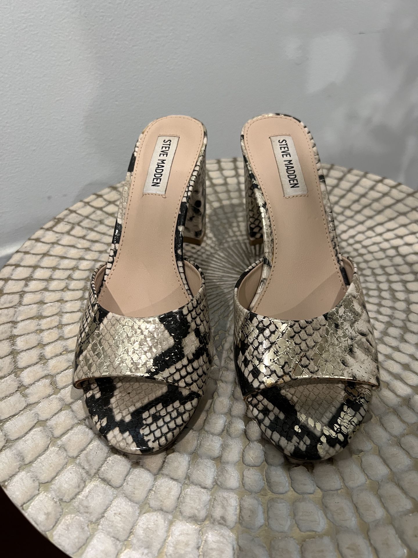 Steve Madden Heel slides 7.5