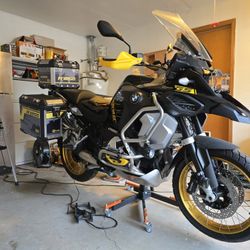 2021 BMW R1250 GSA 40 Year Anniversary - Low Suspension