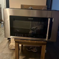 Frigidaire Microwave 