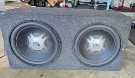 Two 12' JBL subwoofers with amp