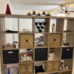 Se vende unidad o separador  para habitaciones, con 7 cajones incluidos  