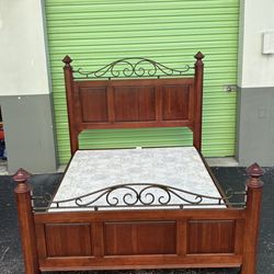 Caña De Madera  Queen Con Box Spring . Wooden Quuen Bed With Box