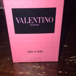 Valentino Perfume 