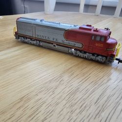 N Scale Locomotive 