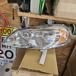 2006-2010 Chevy Impala Monte Carlo Headlight
