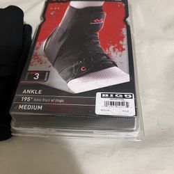 Ankle Brace  W/ Straps Size Medium 
