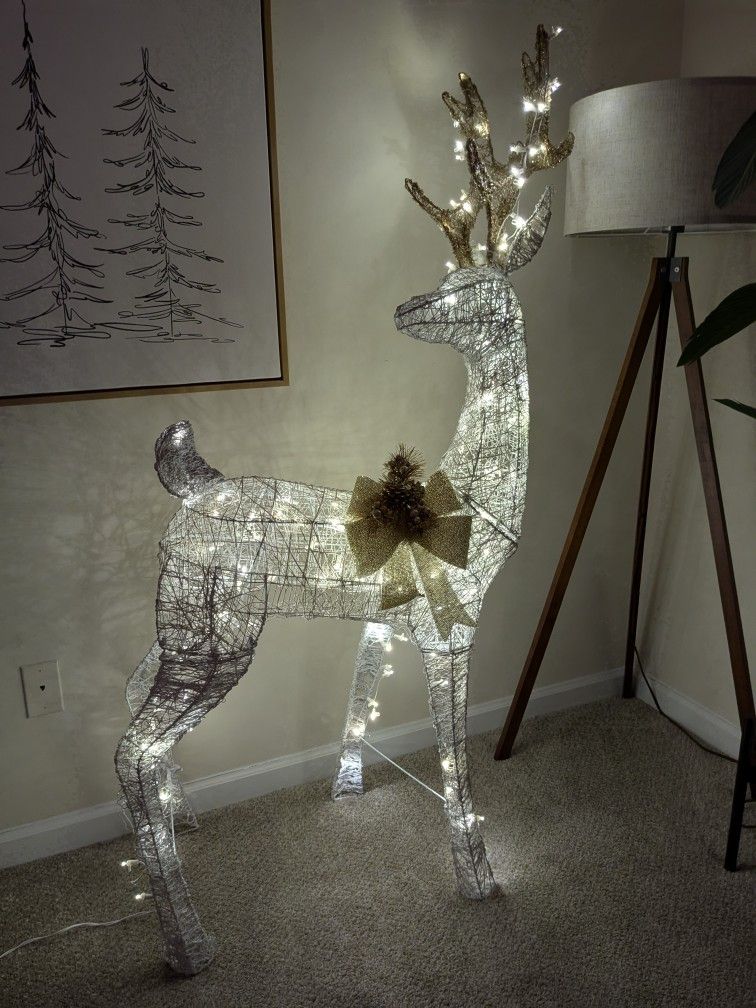 LED White Deer 63"